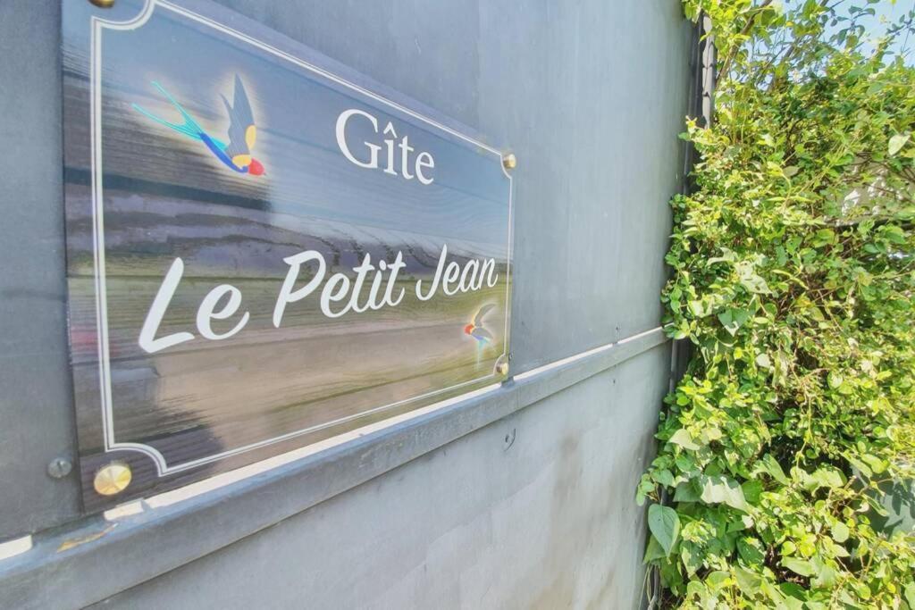 Le Petit Jean Villa La Vernelle Luaran gambar